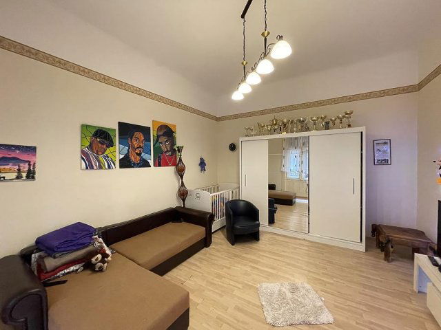 Eladó téglalakás, Budapesten, VIII. kerületben, Visi Imre utcában