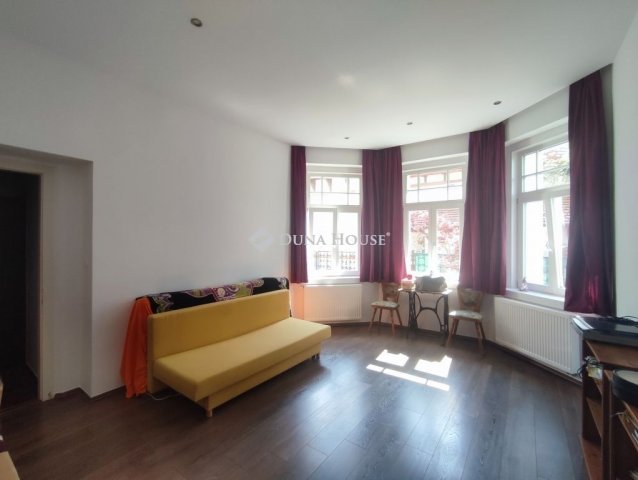 Eladó családi ház, Kecskeméten 220 M Ft, 5 szobás