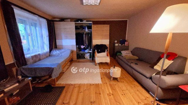 Eladó családi ház, Velencén 55 M Ft, 2 szobás
