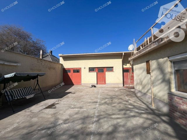 Eladó téglalakás, Kecskeméten 34.99 M Ft, 2 szobás