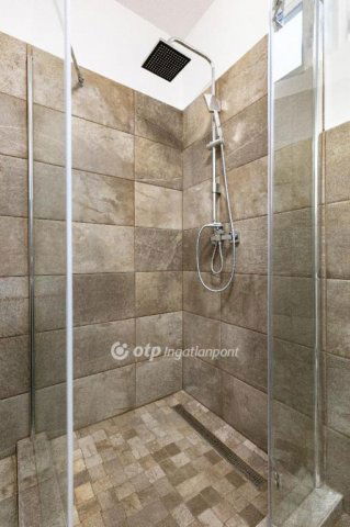 Eladó ikerház, Balatonvilágoson 120 M Ft, 2+1 szobás