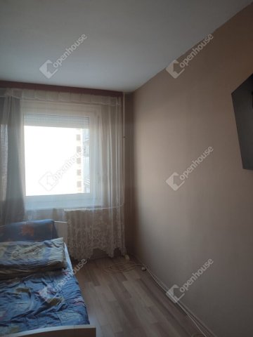 Eladó panellakás, Tatabányán 39.999 M Ft, 3 szobás