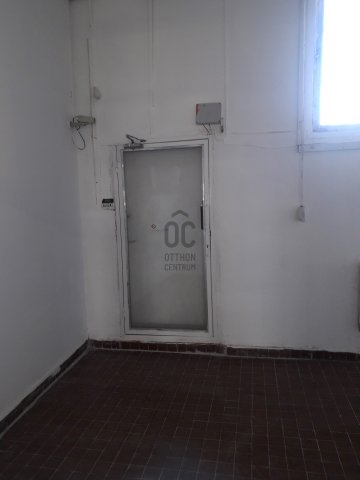 Kiadó ipari ingatlan, Budapesten, IV. kerületben 975 E Ft / hó