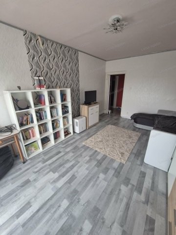 Eladó panellakás, Szolnokon 37.99 M Ft / költözzbe.hu