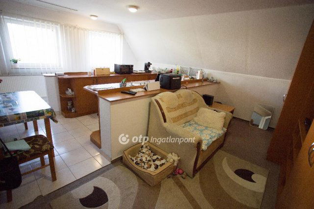 Eladó családi ház, Szűcsin 28 M Ft, 3+2 szobás