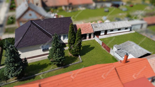 Eladó családi ház, Rábatamásin 47.99 M Ft, 3 szobás