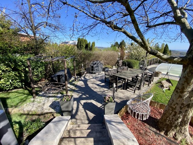 Eladó családi ház, Budapesten, III. kerületben 750 M Ft