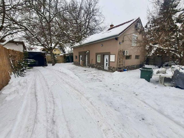 Eladó családi ház, Dunakeszin 258.5 M Ft, 8 szobás