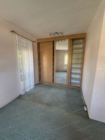 Eladó téglalakás, Oroszlányban 33.5 M Ft, 2+1 szobás