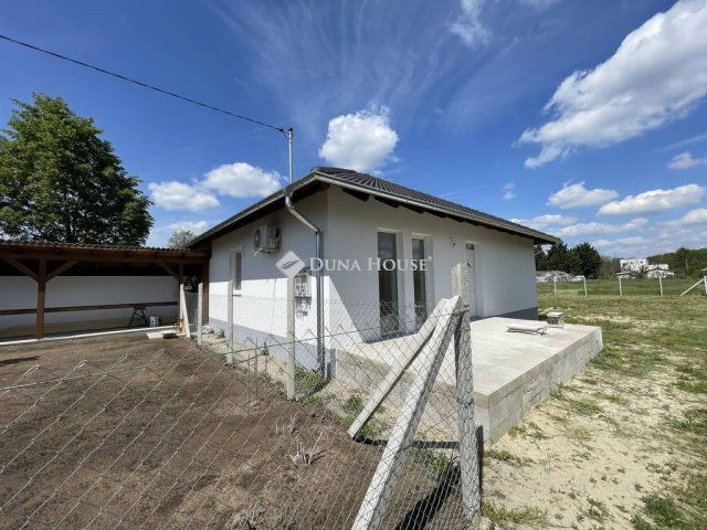 Eladó ikerház, Inárcson 85 M Ft, 4 szobás / költözzbe.hu