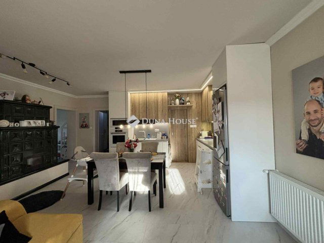 Eladó családi ház, Mosonszolnokon 94.5 M Ft, 3 szobás