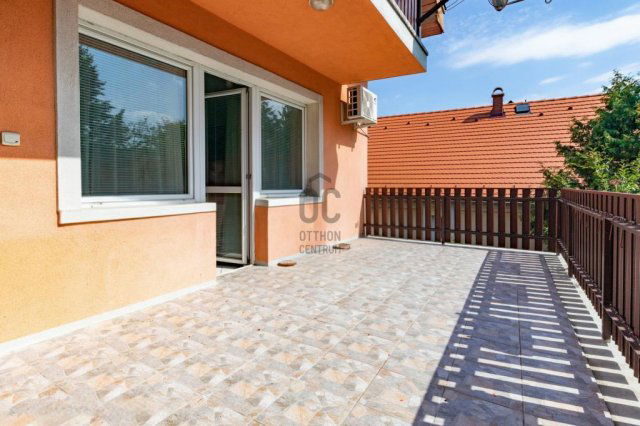 Eladó ikerház, Nagykovácsiban 149.9 M Ft, 6 szobás