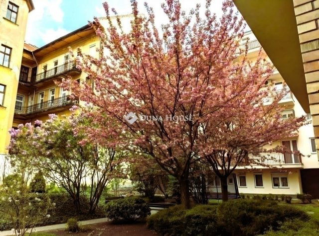 Eladó téglalakás, Budapesten, IX. kerületben 97.8 M Ft, 2 szobás