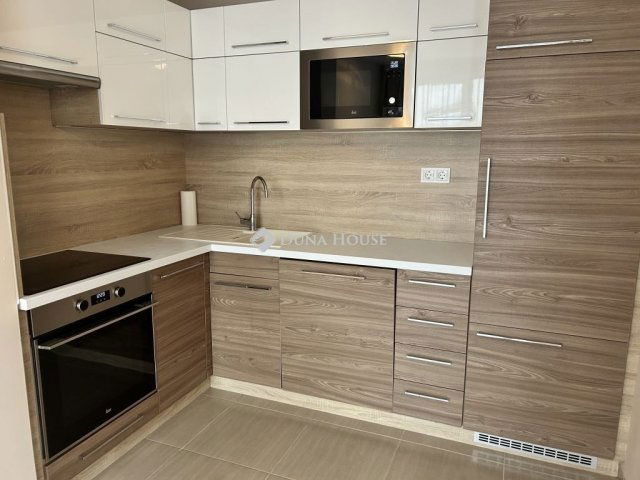 Eladó téglalakás, Budapesten, XIII. kerületben 154.9 M Ft