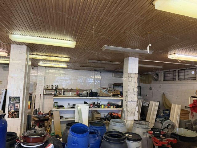 Eladó üzlethelyiség, Tatabányán 39.9 M Ft