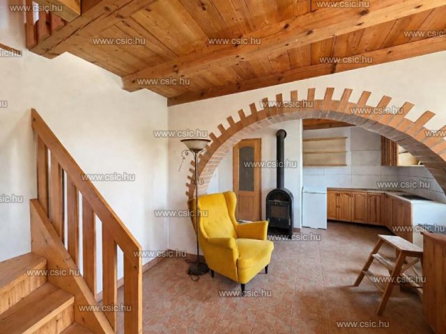 Eladó családi ház, Pomázon 44.9 M Ft, 2 szobás