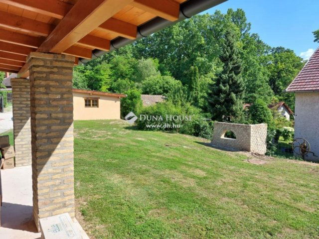 Eladó családi ház, Tamásiban 120 M Ft, 6 szobás