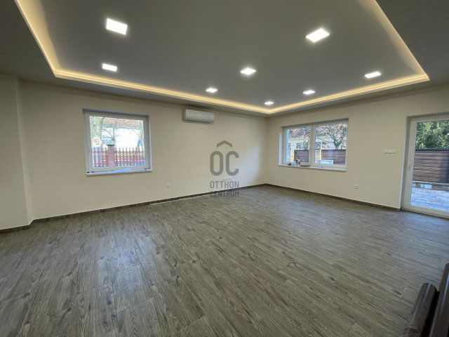 Eladó családi ház, Kunszálláson 67.8 M Ft, 4 szobás
