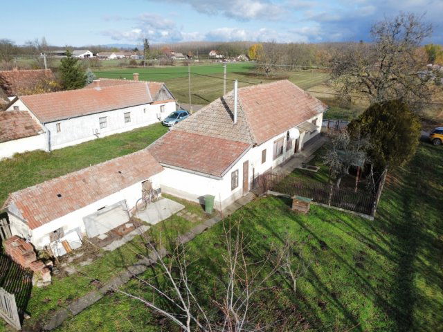Eladó családi ház, Jászágón 18.9 M Ft, 2 szobás