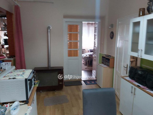 Eladó családi ház, Budapesten, XV. kerületben 69.5 M Ft