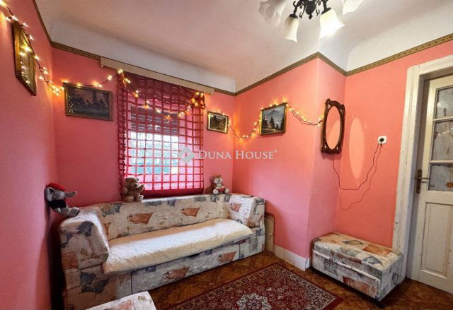 Eladó családi ház, Tápiószentmártonon, Attila utcában 11 M Ft