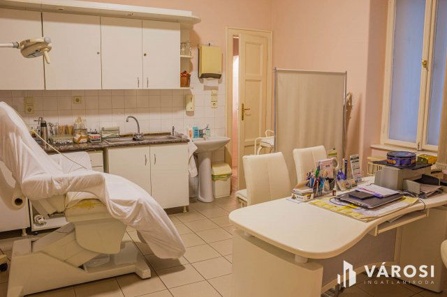 Eladó téglalakás, Szegeden 36 M Ft, 1 szobás