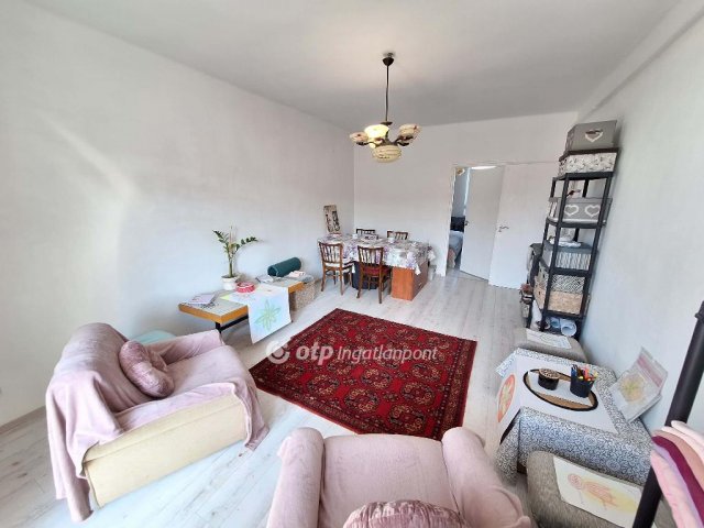 Eladó téglalakás, Siófokon 52.9 M Ft, 2 szobás