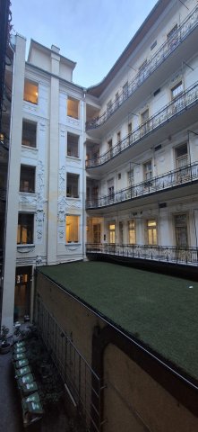 Eladó téglalakás, Budapesten, V. kerületben 109.9 M Ft