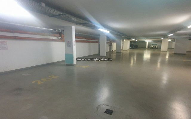 Eladó garázs, Budapesten, XIII. kerületben, Úszódaru utcában