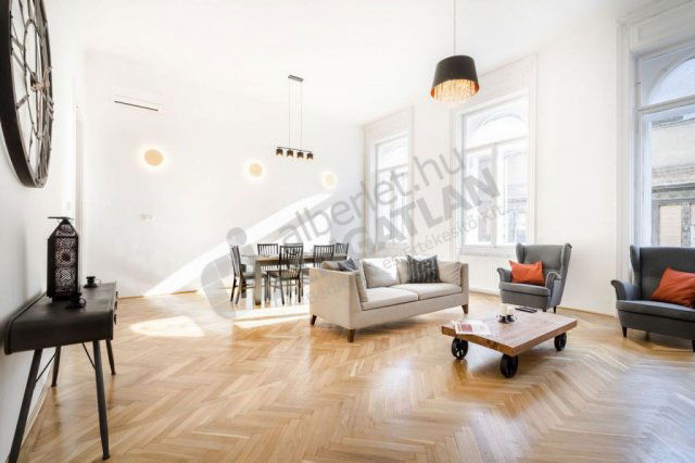 Kiadó téglalakás, albérlet, Budapesten, VI. kerületben