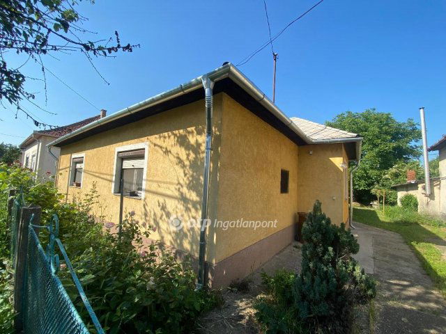Eladó családi ház, Tiszafüreden 39 M Ft, 5 szobás