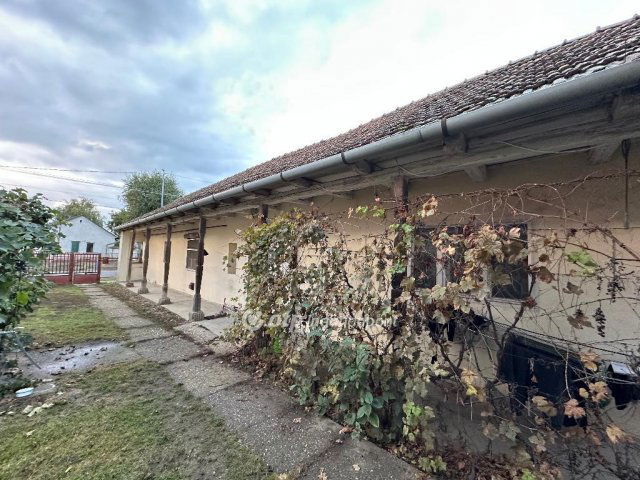 Eladó családi ház, Nyírbogdányon 16.99 M Ft, 1 szobás