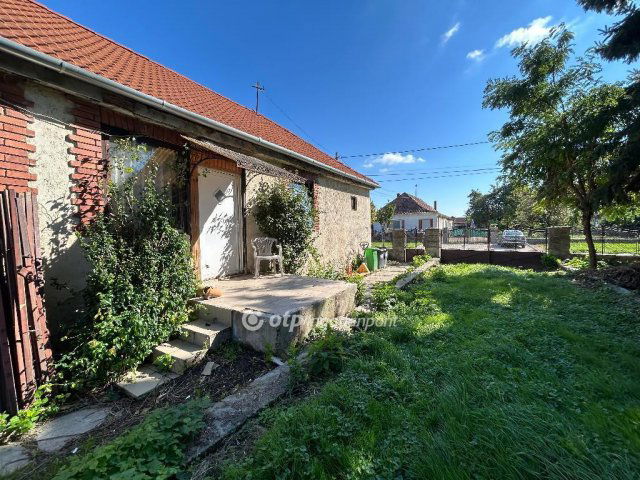 Eladó családi ház, Dunaszegen 47.58 M Ft, 3 szobás