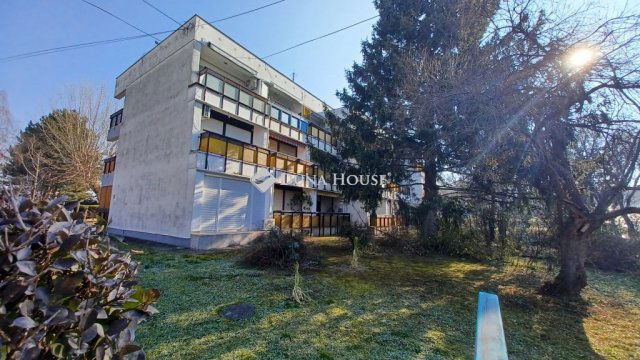Eladó téglalakás, Balatonfüreden 34.5 M Ft, 2 szobás