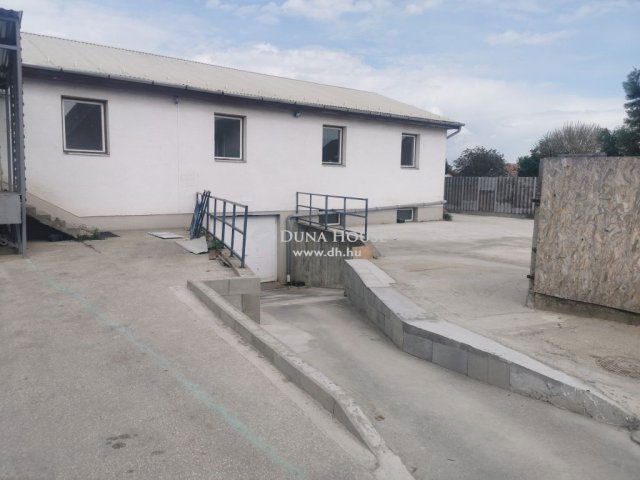 Eladó ipari ingatlan, Vecsésen 269.9 M Ft / költözzbe.hu
