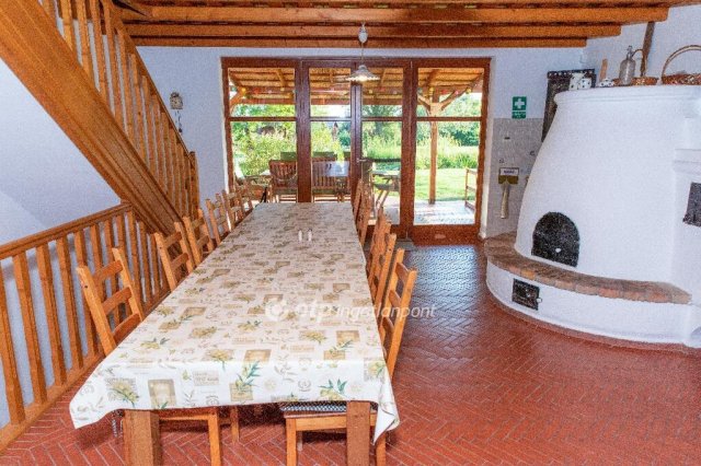 Eladó családi ház, Kőteleken 290 M Ft, 4+6 szobás