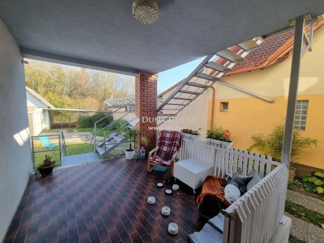 Eladó családi ház, Székesfehérvárott 94.9 M Ft, 5 szobás