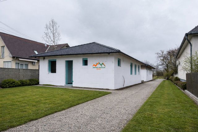 Eladó ikerház, Taksonyon 91 M Ft, 4 szobás / költözzbe.hu