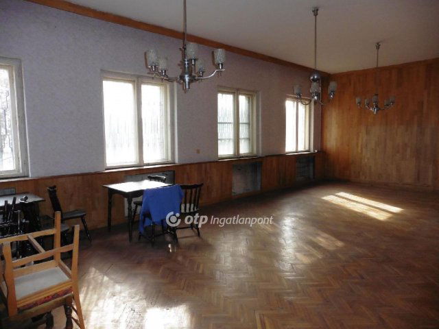 Eladó hotel, Miskolcon, Újgyőri főtéren 369 M Ft