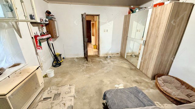 Eladó családi ház, Pándon 22 M Ft, 3 szobás