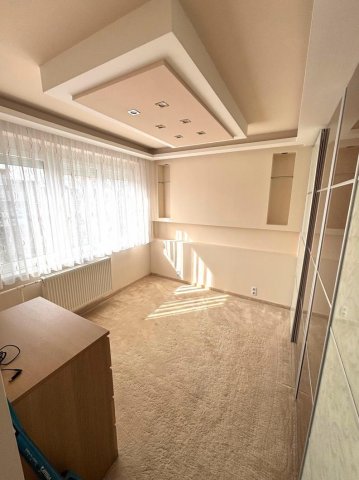 Kiadó panellakás, albérlet, Tatabányán 180 E Ft / hó, 2 szobás