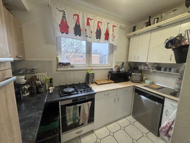 Eladó téglalakás, Tatabányán 39.9 M Ft, 2 szobás