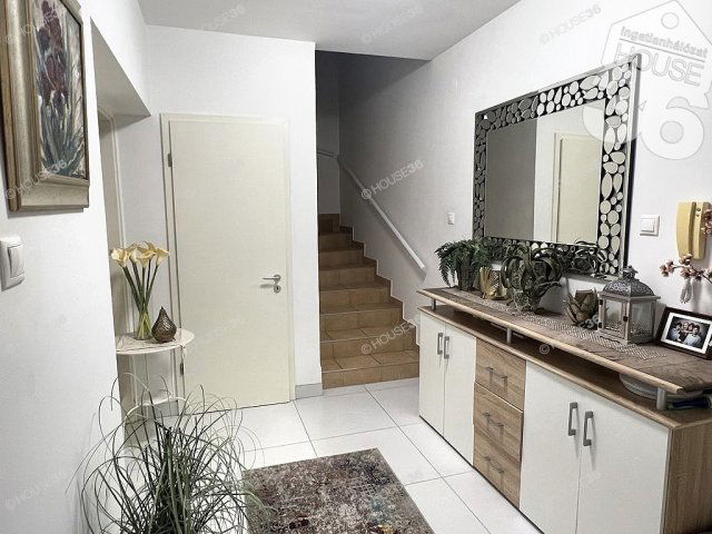 Eladó sorház, Kecskeméten 153.9 M Ft, 5 szobás