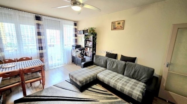 Eladó téglalakás, Budapesten, XX. kerületben 74.9 M Ft, 3 szobás