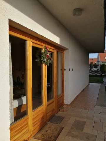 Eladó családi ház, Hévízen 79 M Ft, 6 szobás