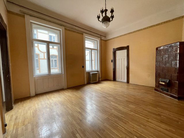 Eladó téglalakás, Budapesten, VI. kerületben 89.9 M Ft, 2 szobás