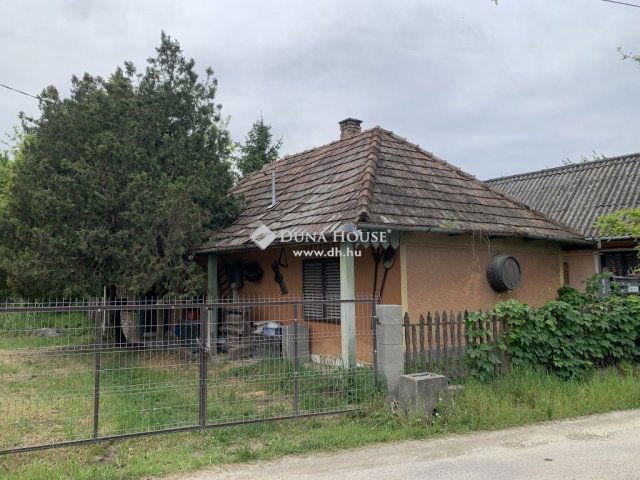 Eladó mezogazdasagi ingatlan, Pilisen 12 M Ft