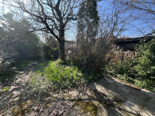 Eladó családi ház, Hévízen 34.9 M Ft, 2 szobás