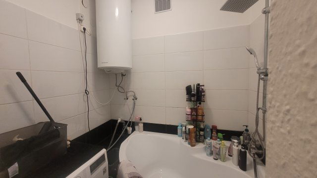 Eladó téglalakás, Jászberényben 37.9 M Ft, 2+1 szobás