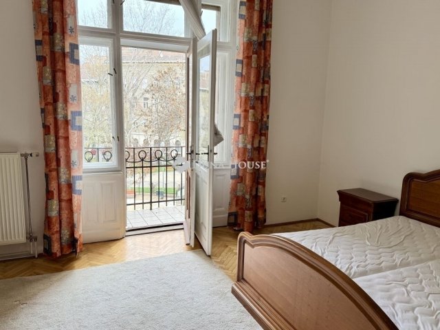 Eladó téglalakás, Budapesten, VII. kerületben 149 M Ft, 4 szobás